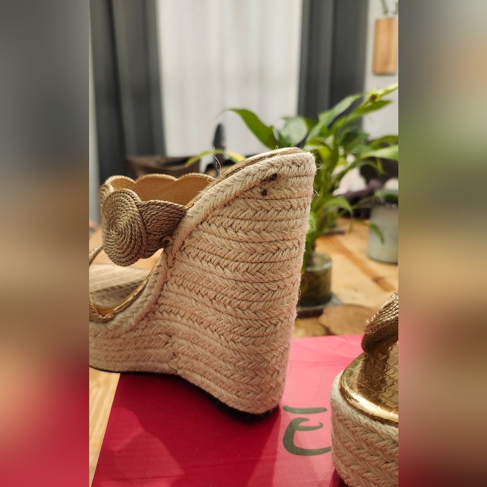 Wedges - Picture 6 of 6
